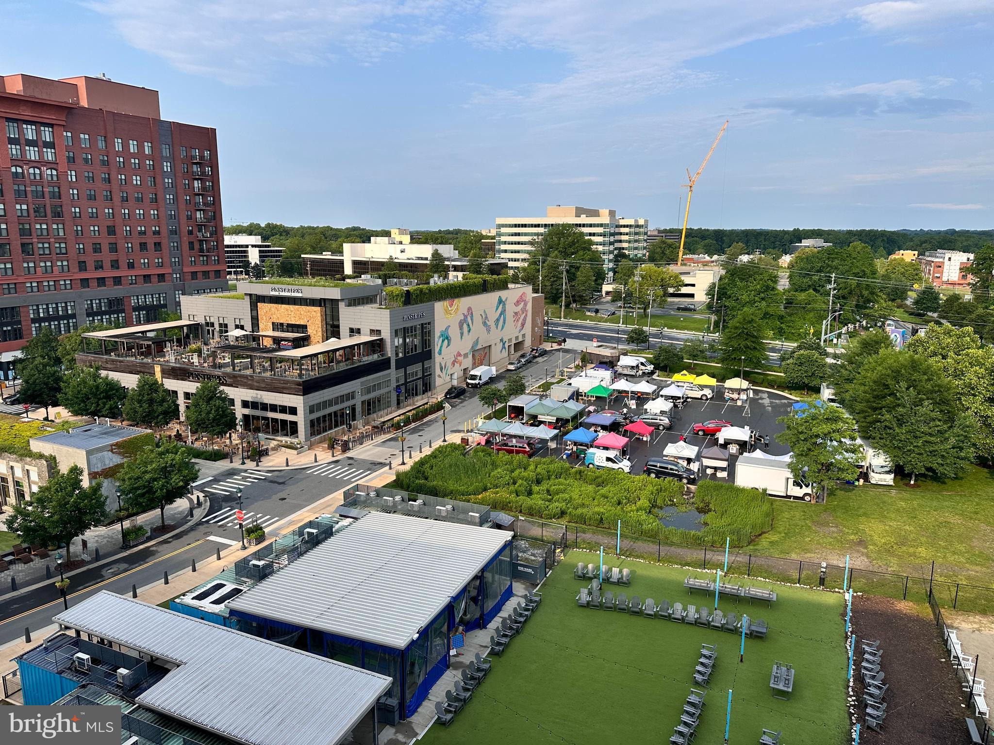 PIKE AND ROSE - Residential