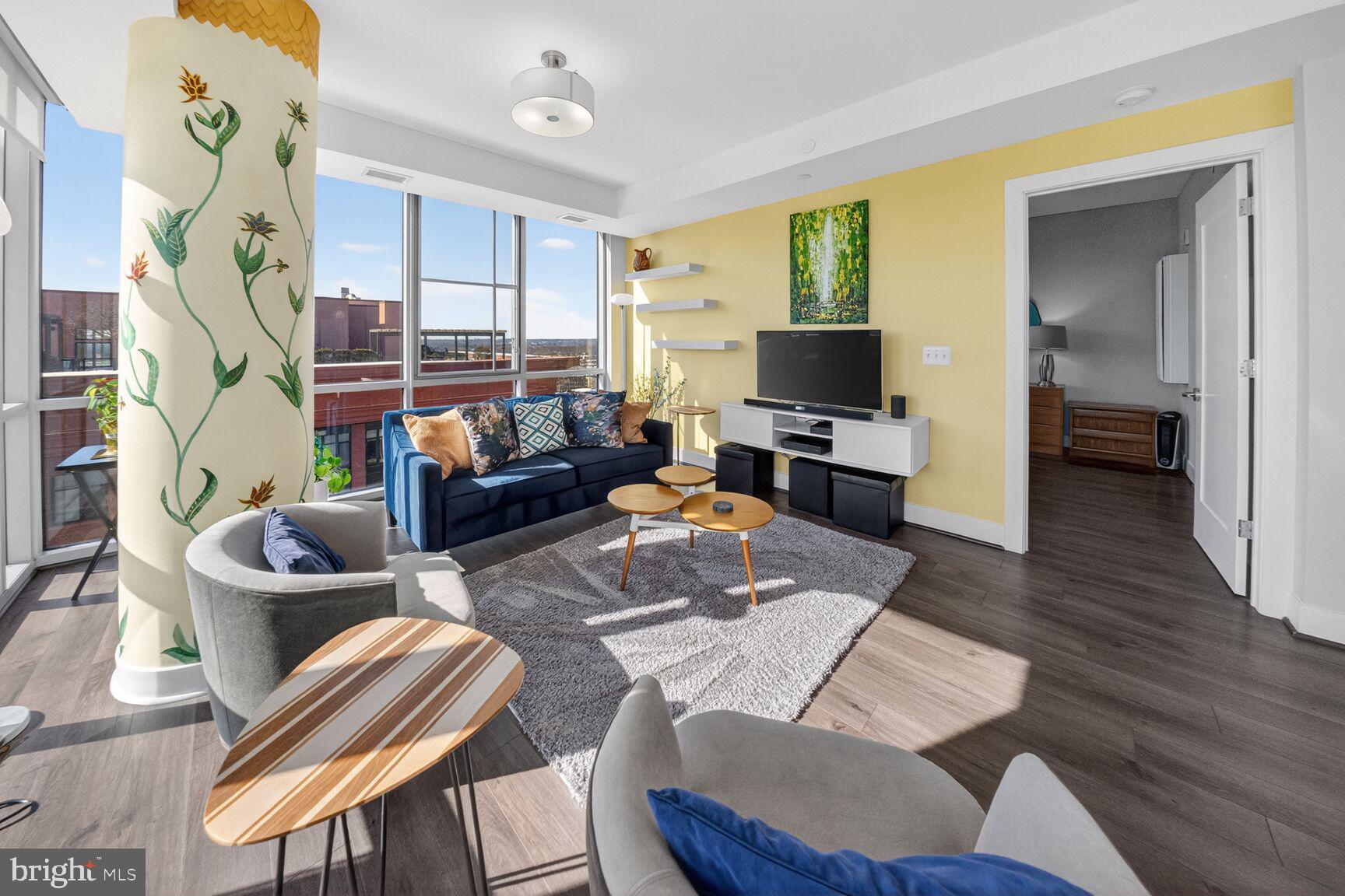 PIKE AND ROSE - Residential