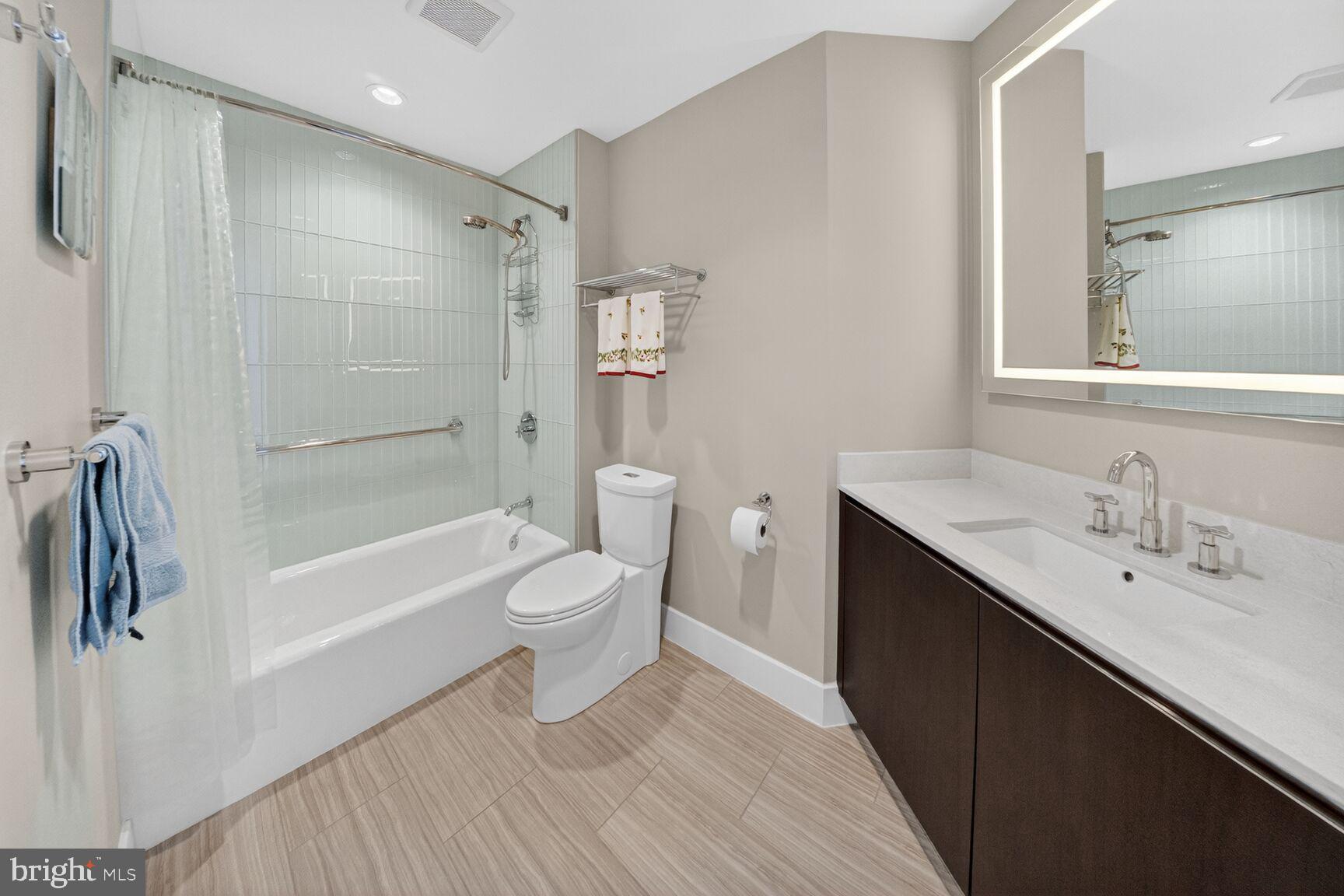 PIKE AND ROSE - Residential