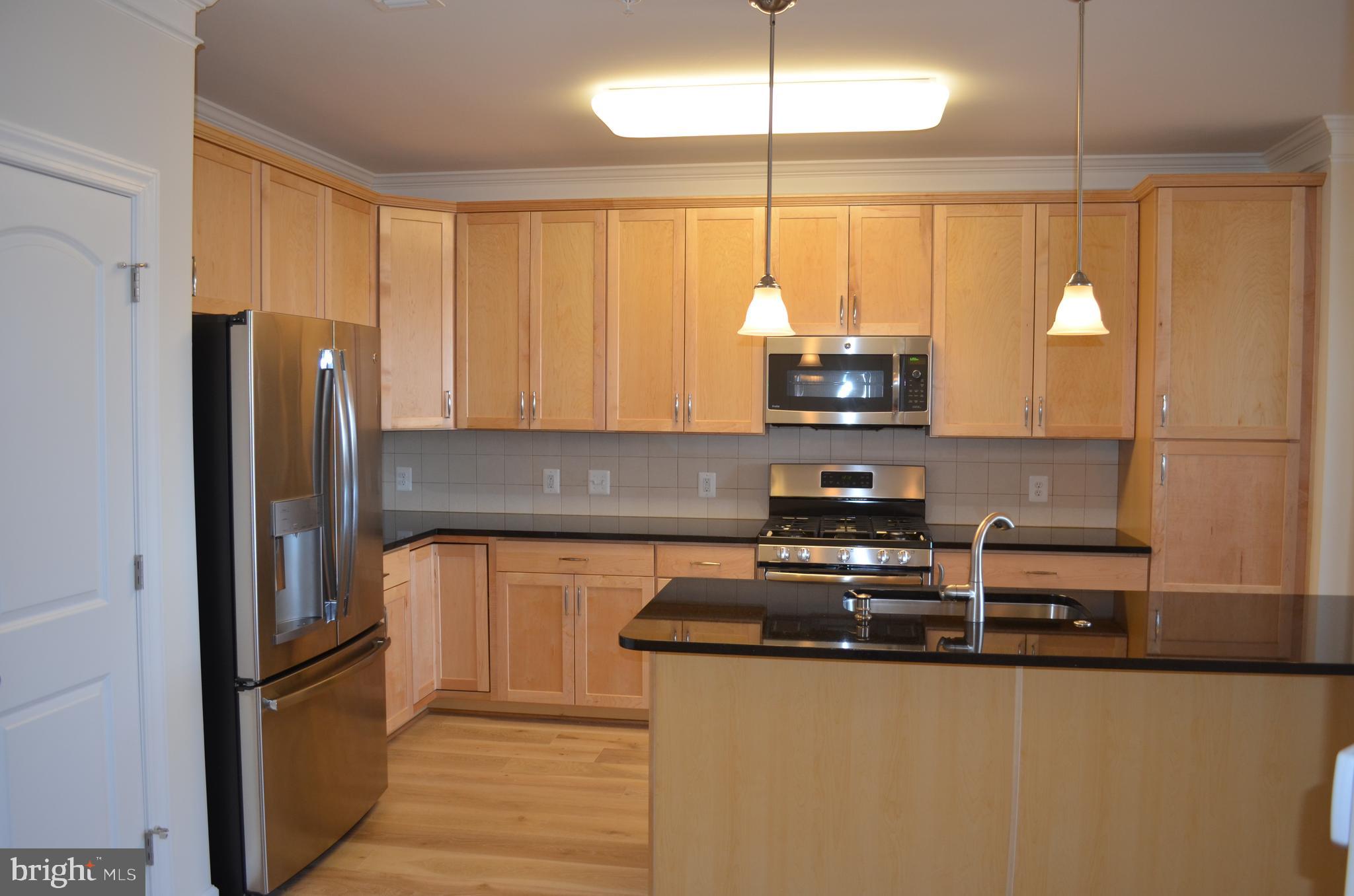 DISCOVERY SQUARE - Residential Lease