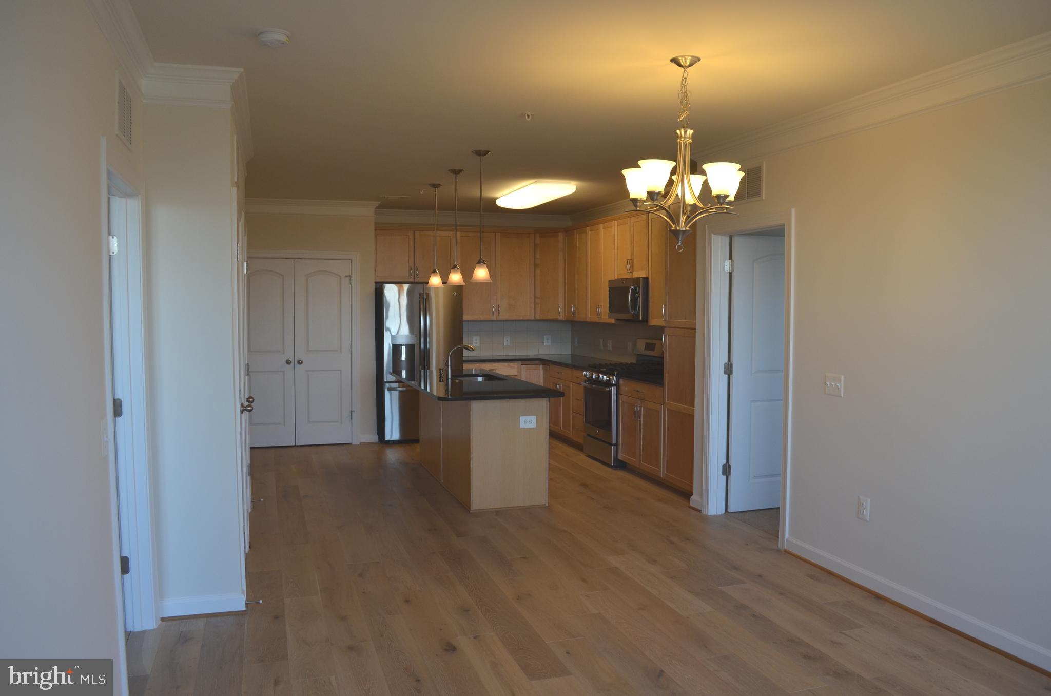 DISCOVERY SQUARE - Residential Lease