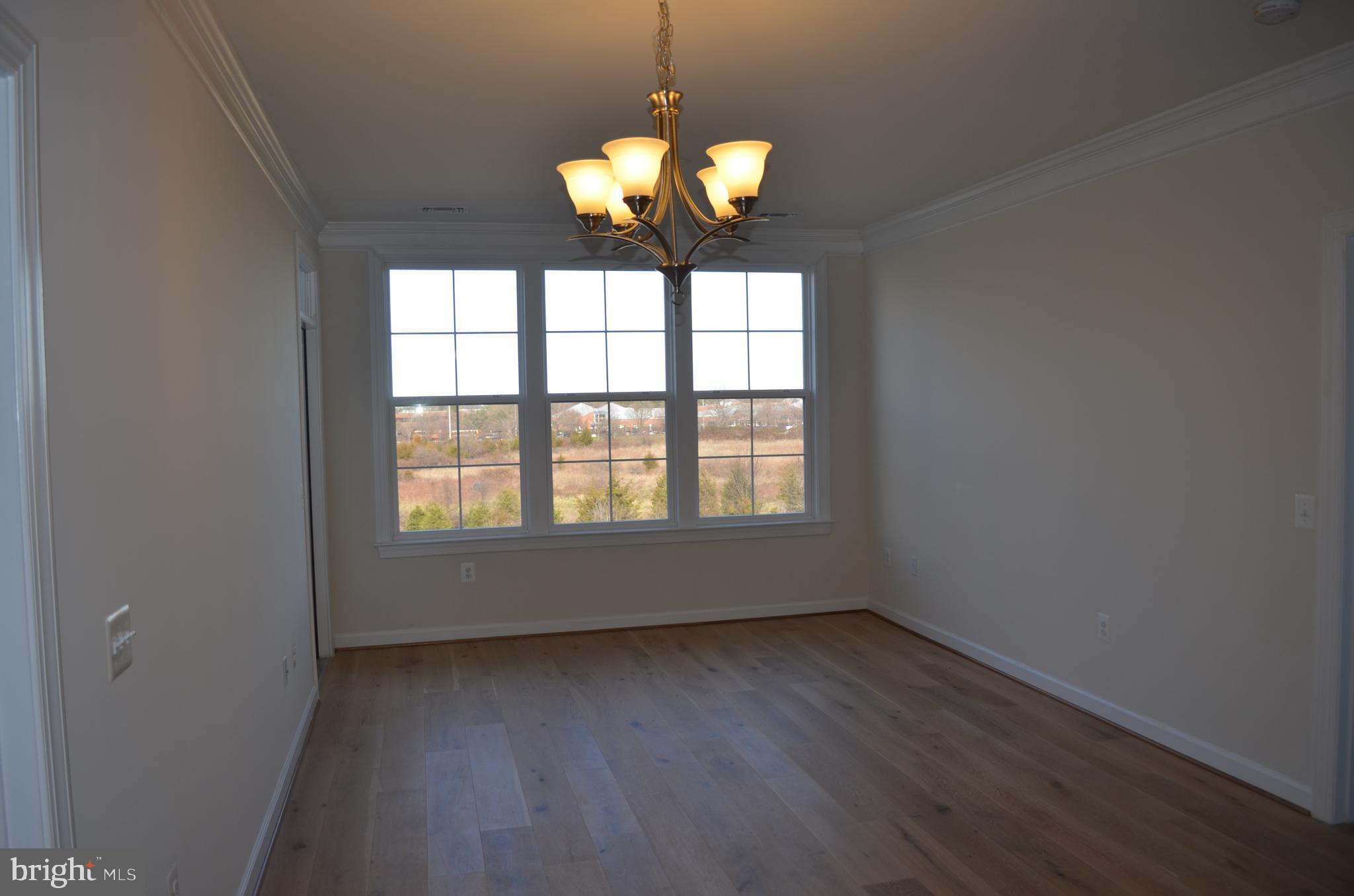 DISCOVERY SQUARE - Residential Lease