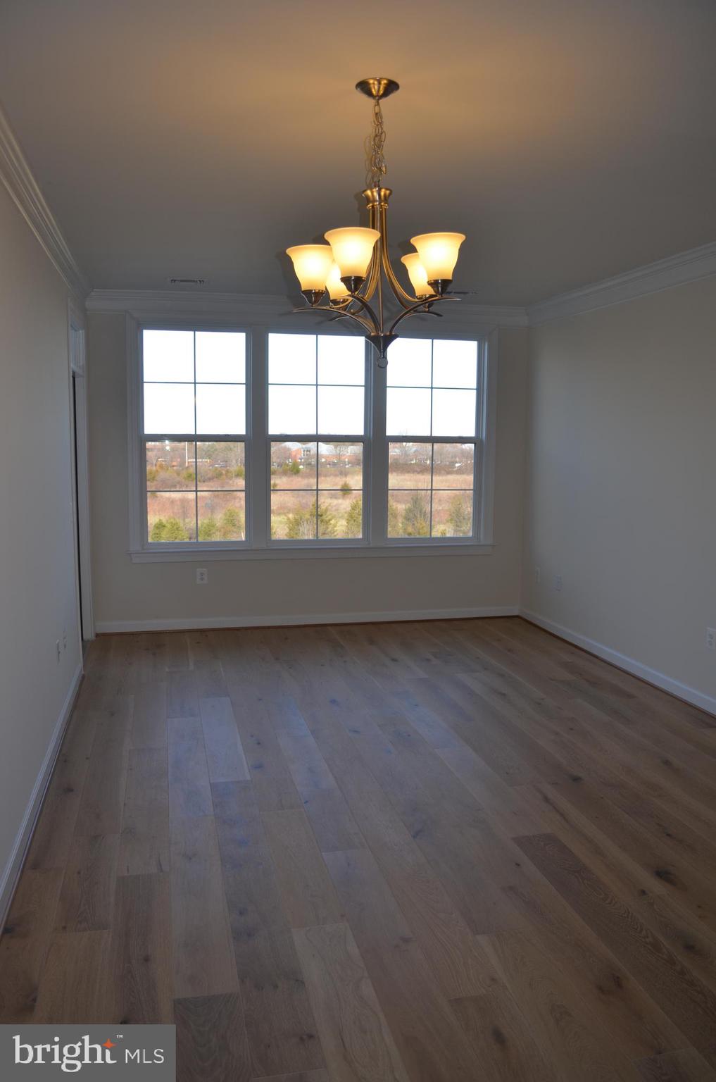 DISCOVERY SQUARE - Residential Lease