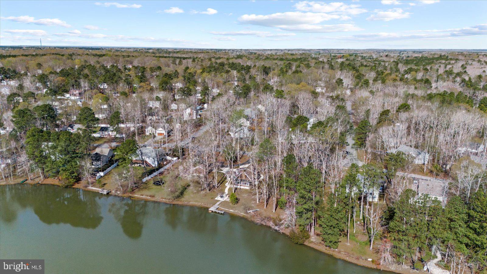 LAKE LAND - Residential