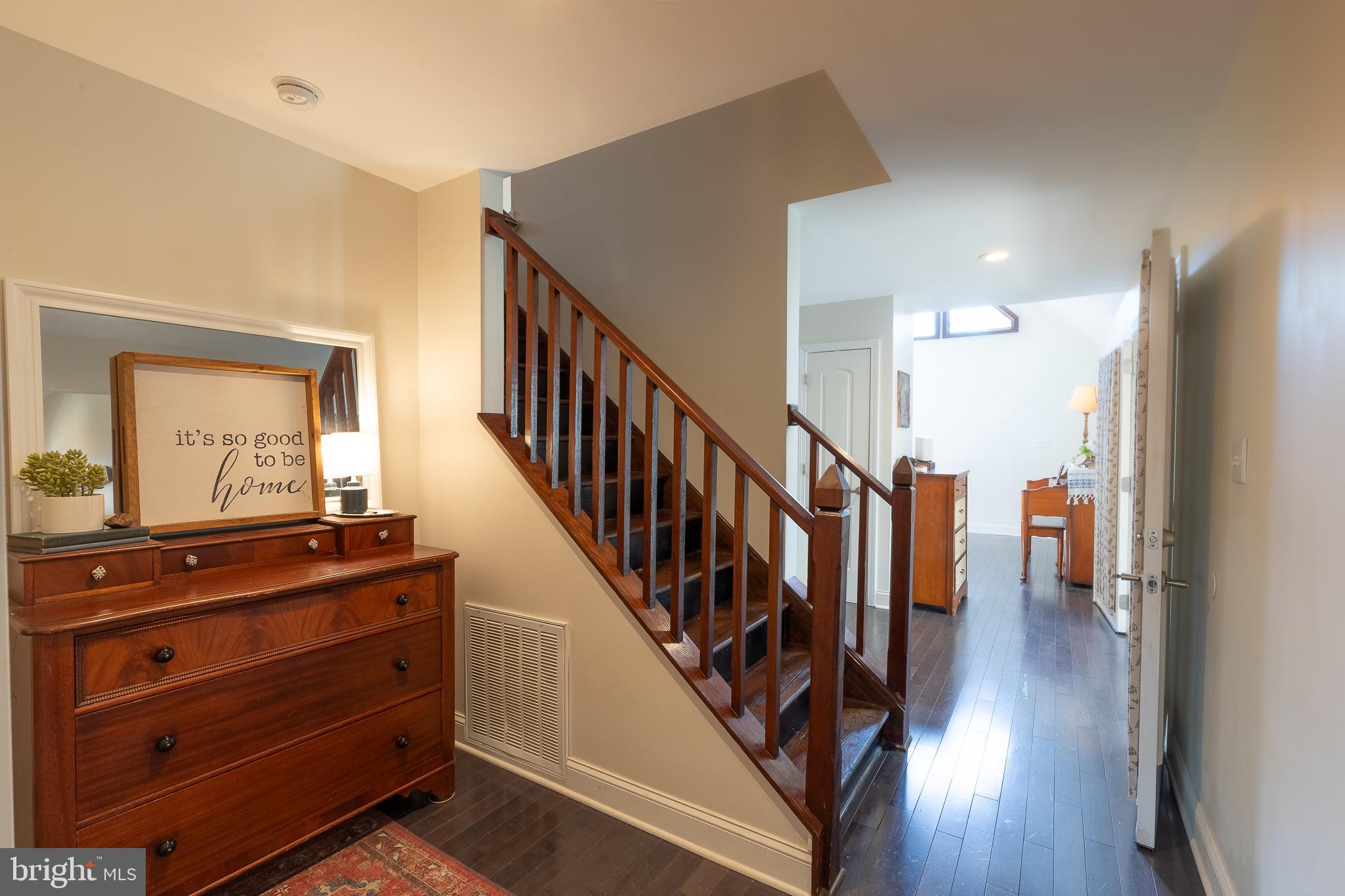 LAKE LAND - Residential