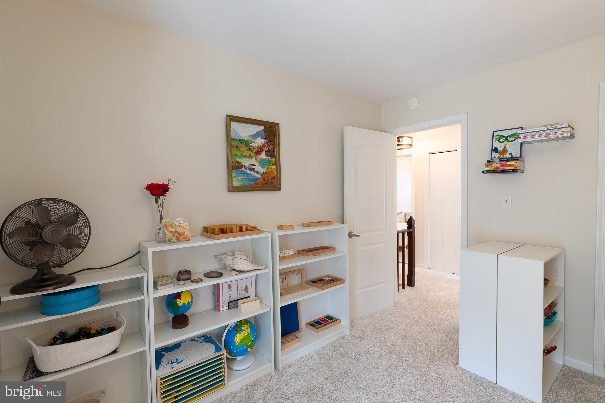 LAKE LAND - Residential