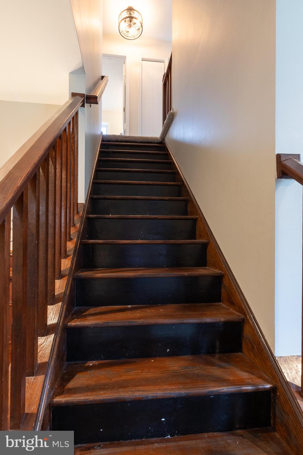 LAKE LAND - Residential