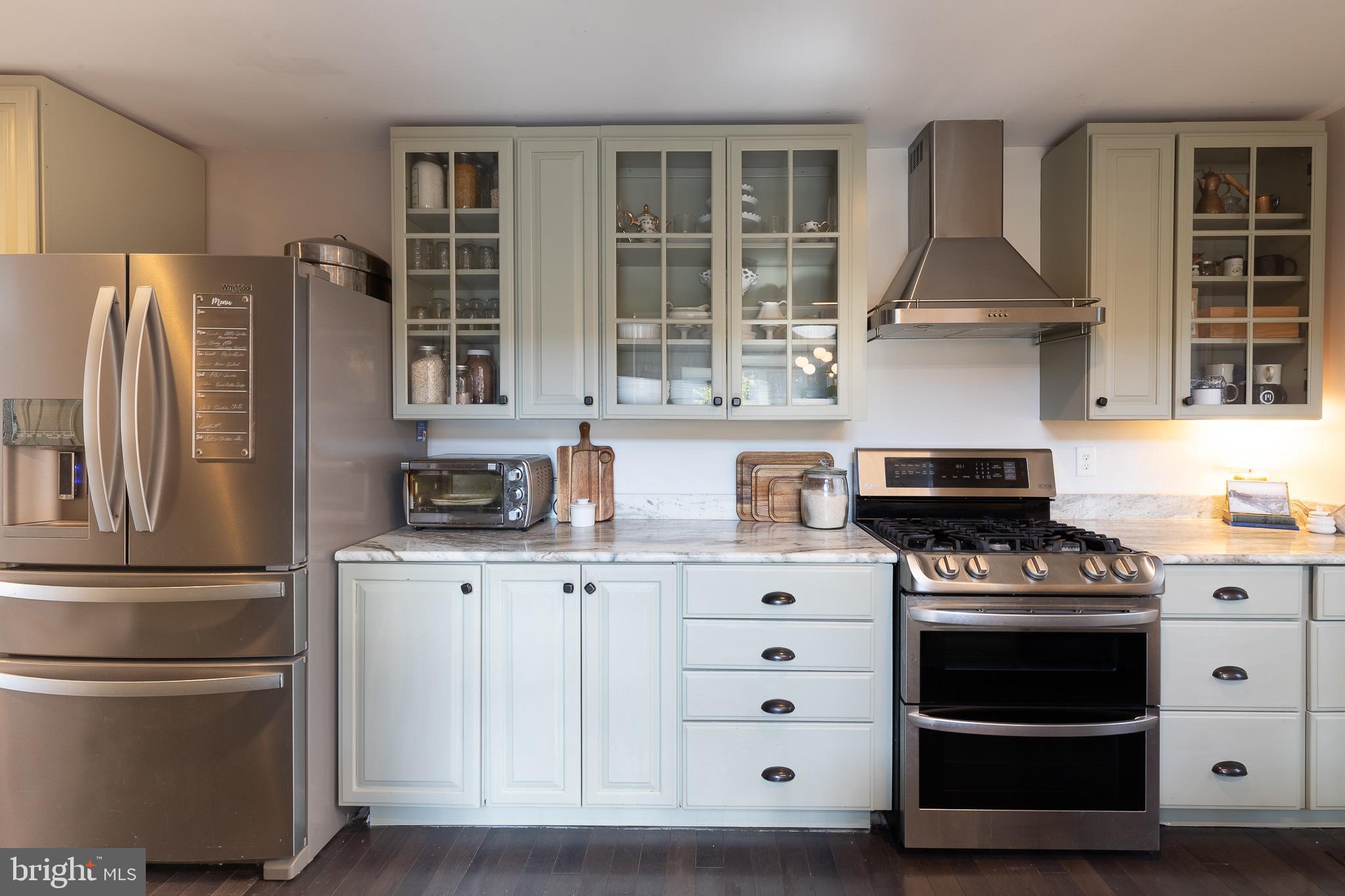 LAKE LAND - Residential