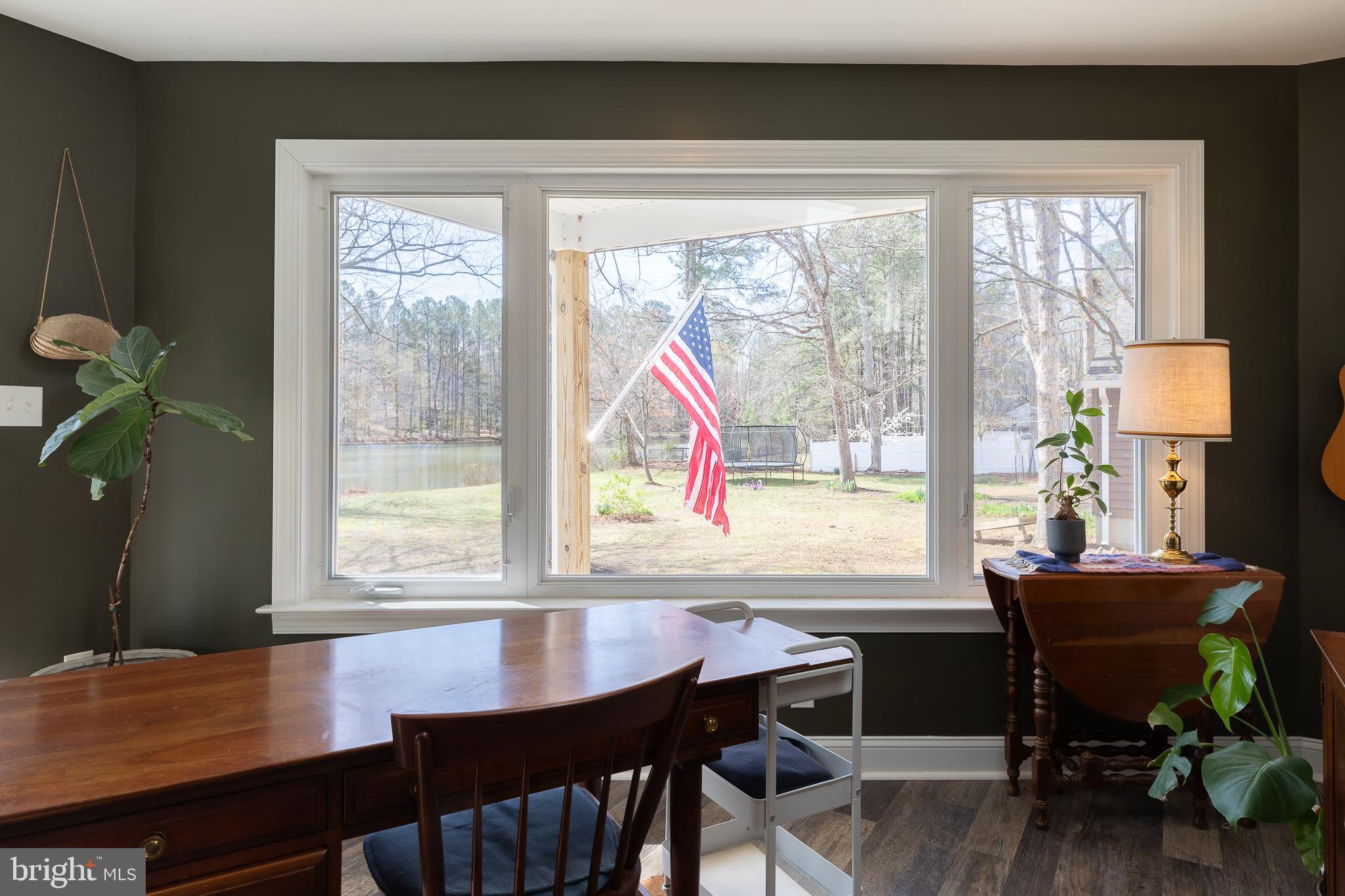 LAKE LAND - Residential