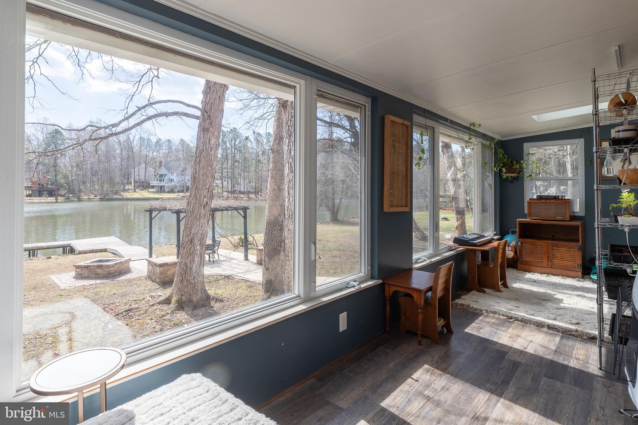 LAKE LAND - Residential