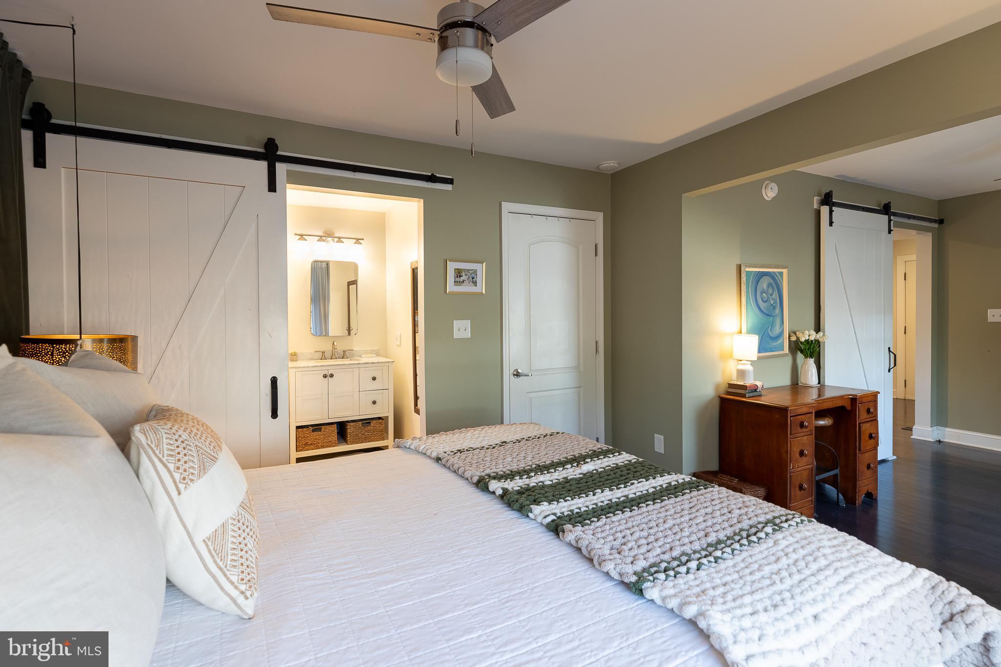 LAKE LAND - Residential