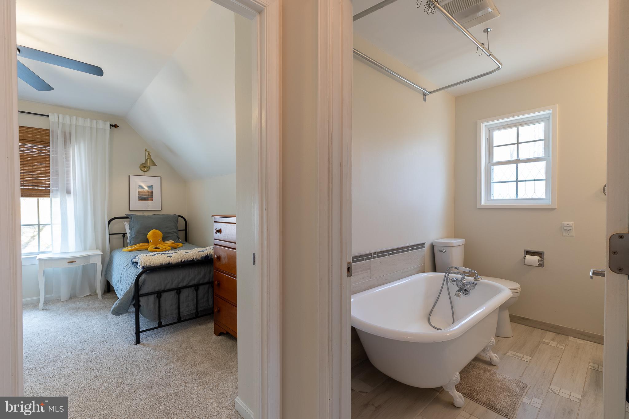 LAKE LAND - Residential