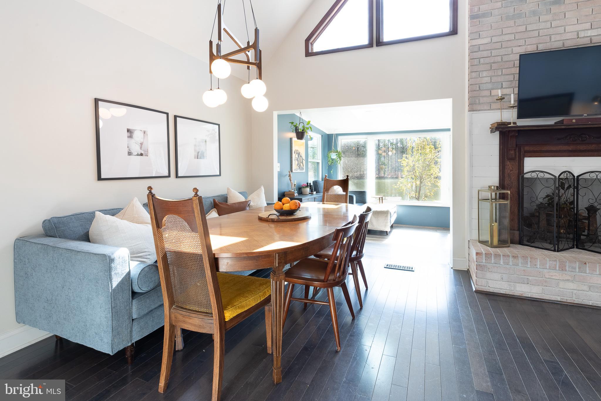 LAKE LAND - Residential