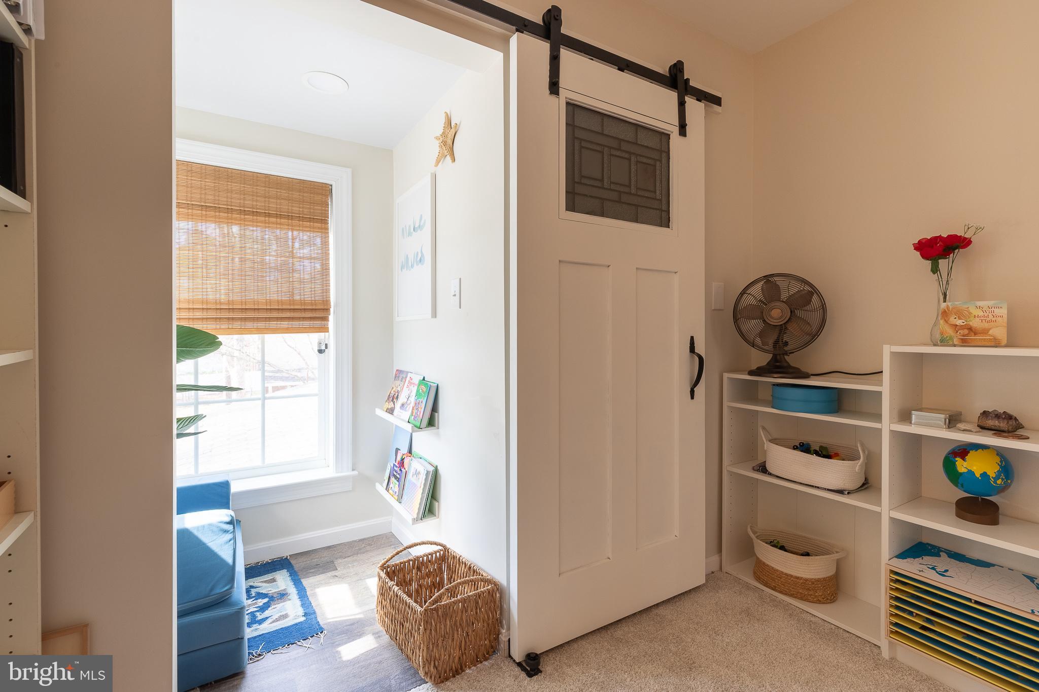 LAKE LAND - Residential