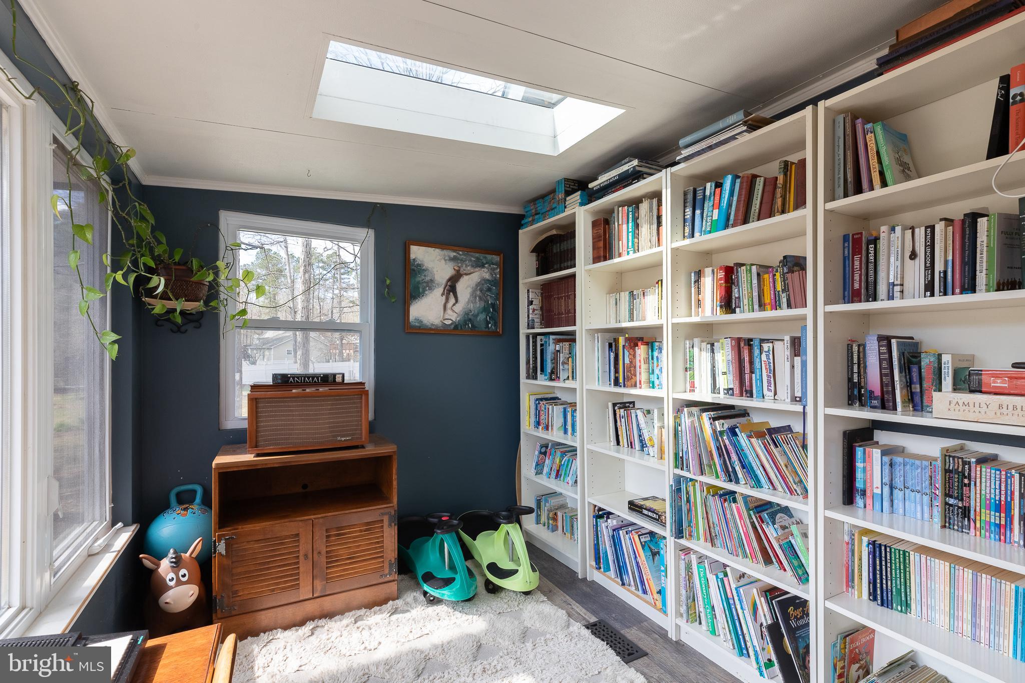 LAKE LAND - Residential