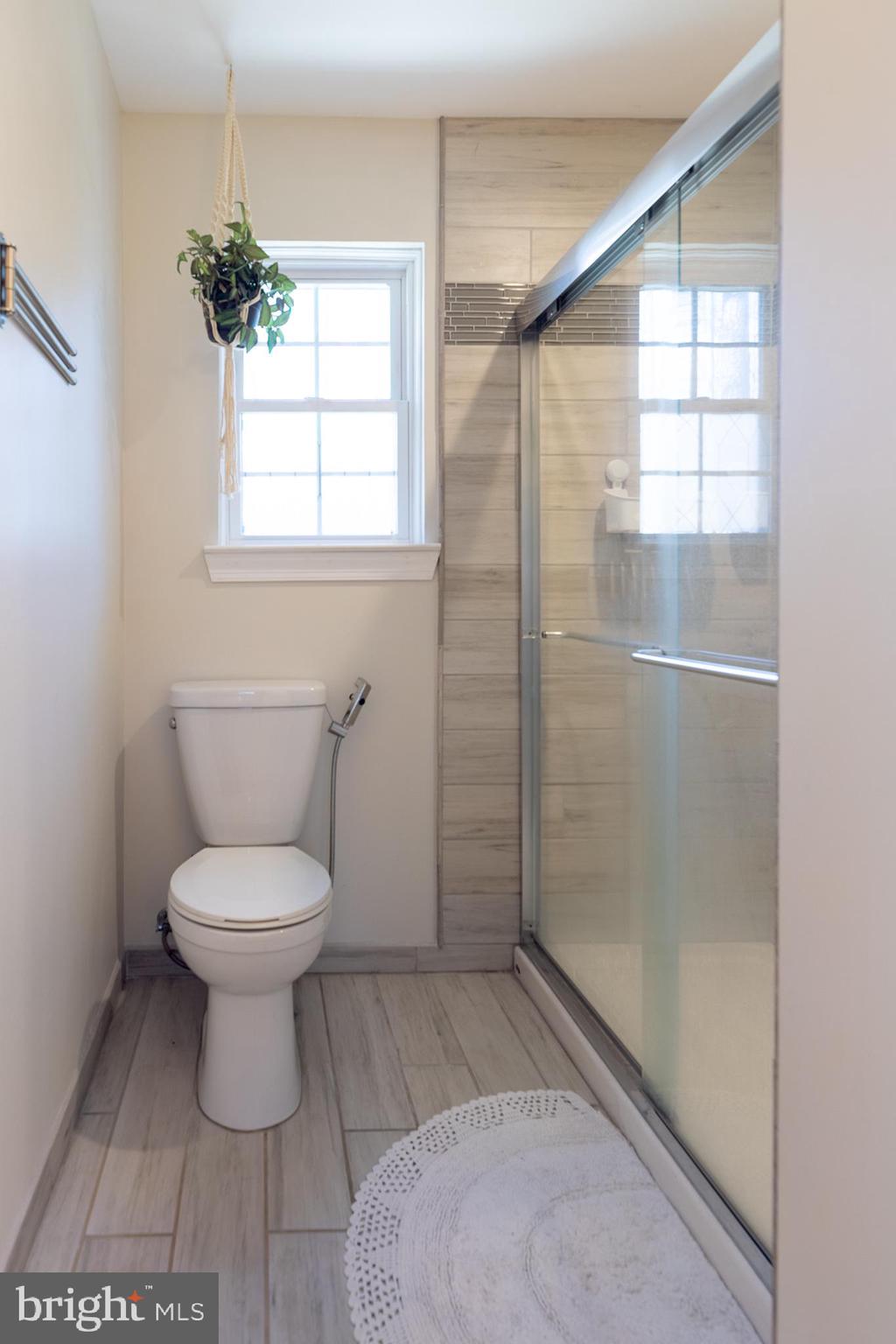 LAKE LAND - Residential