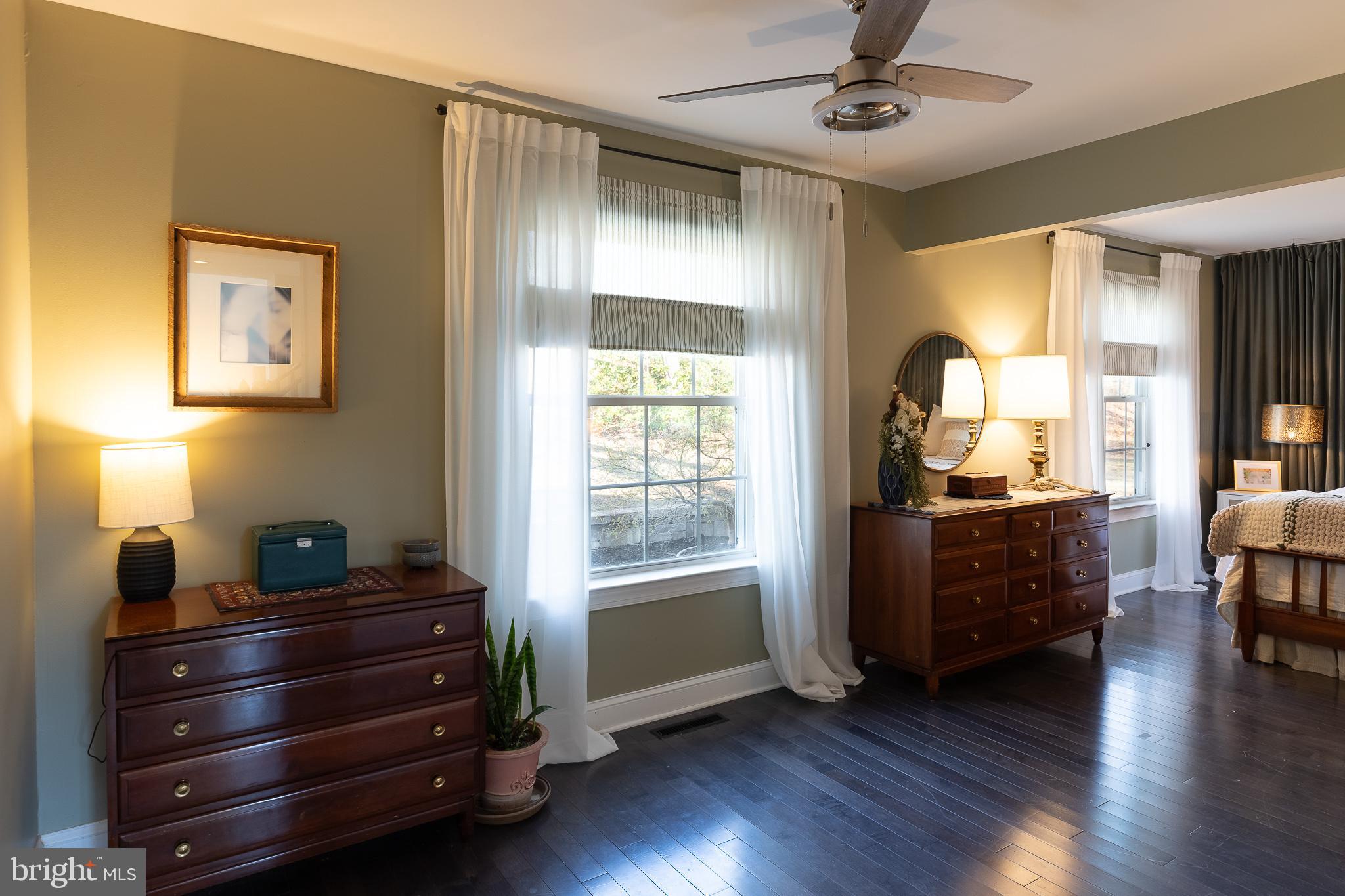 LAKE LAND - Residential