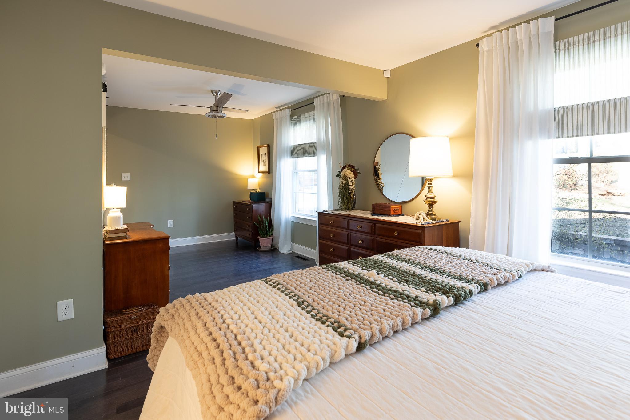 LAKE LAND - Residential