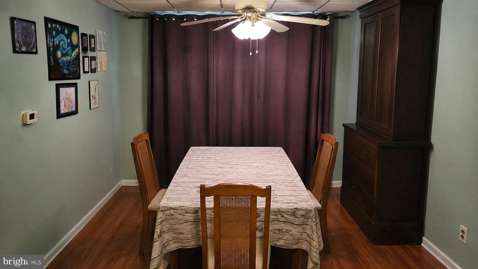 4 N HILLTOP AVENUE