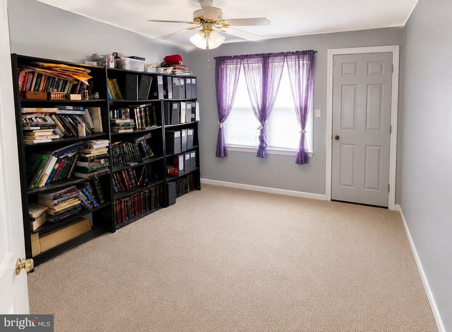 4 N HILLTOP AVENUE