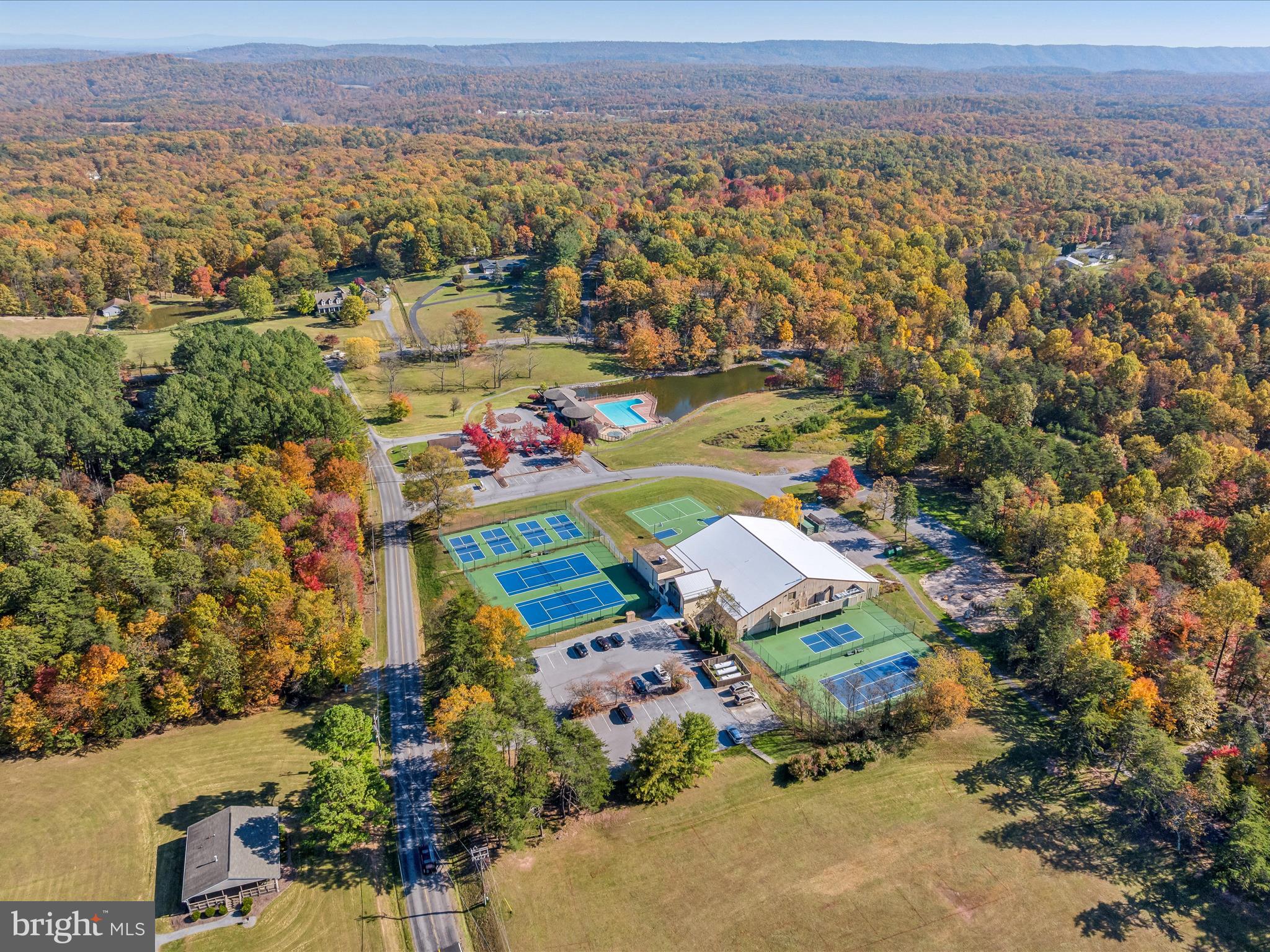 THE WOODS - Residential