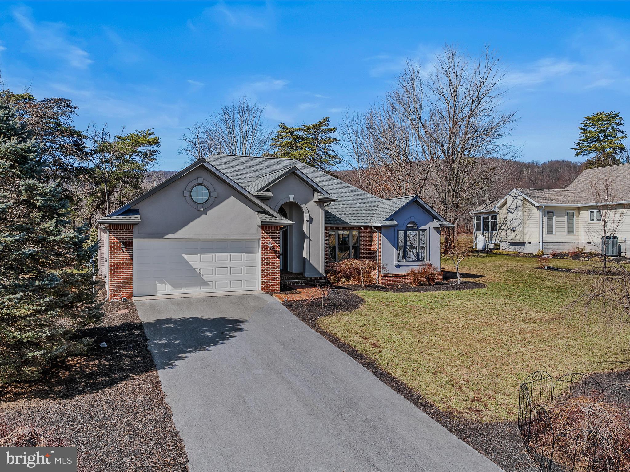 THE WOODS - Residential