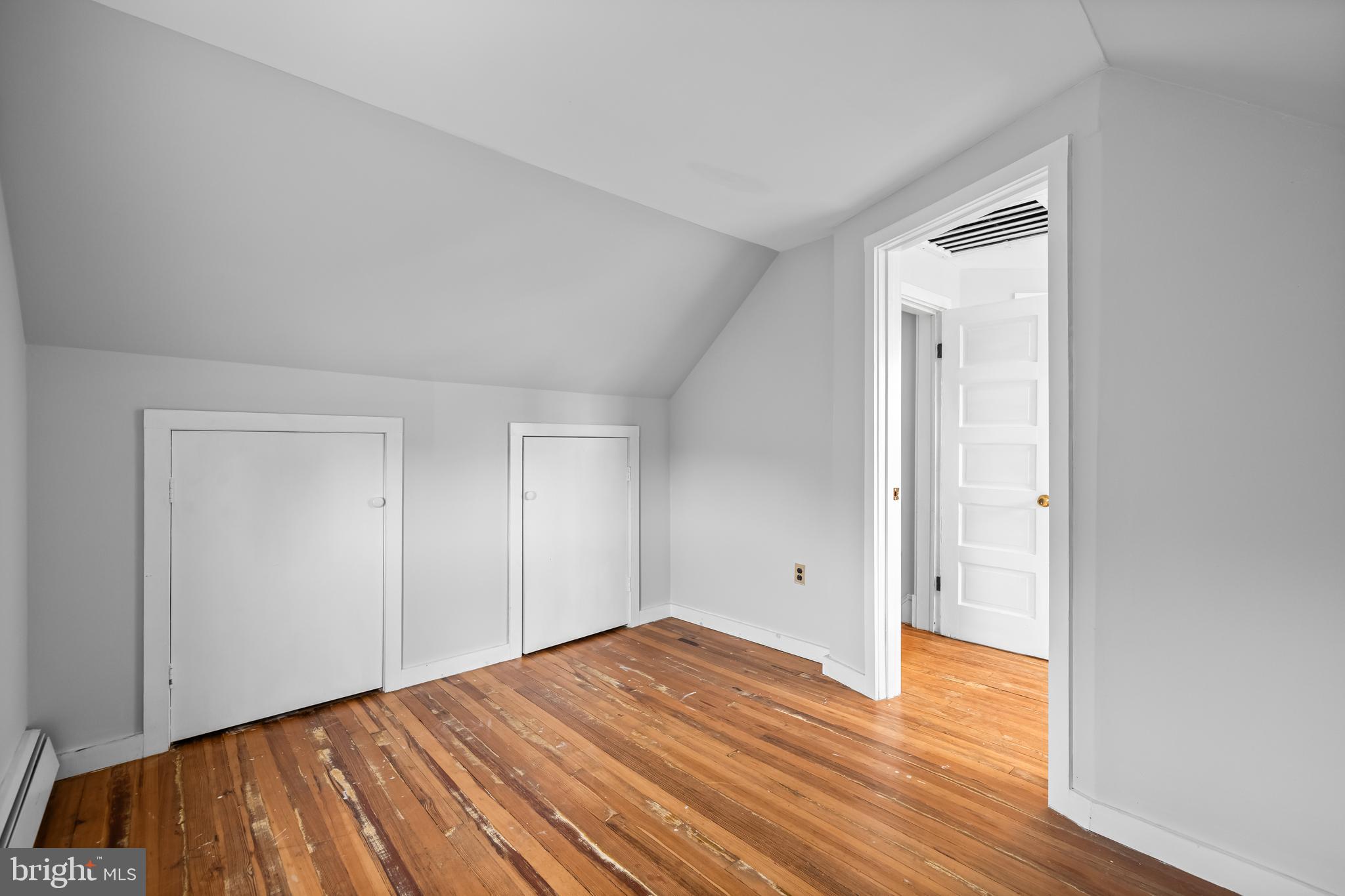 LAURAVILLE HISTORIC DISTRICT - Residential