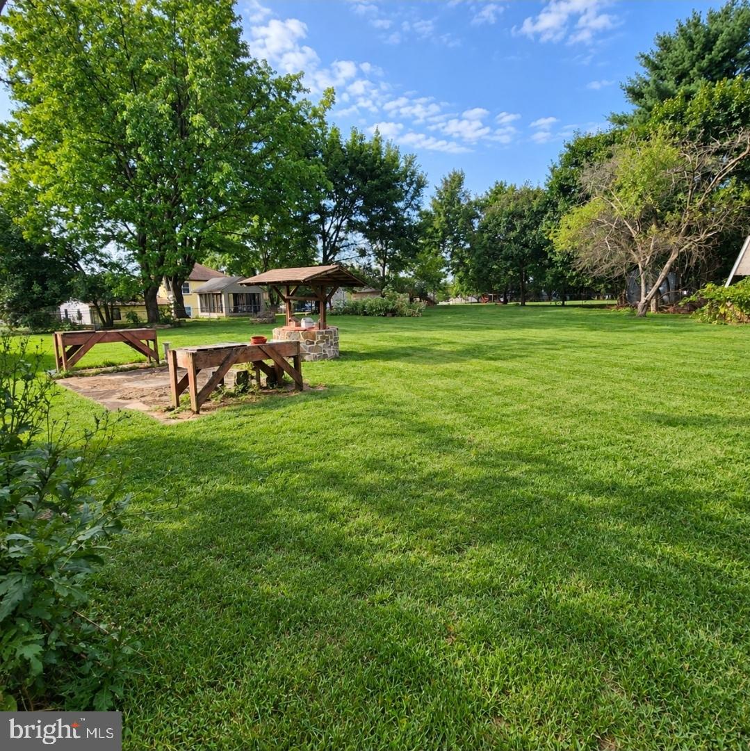 1184 FAIRMONT DRIVE