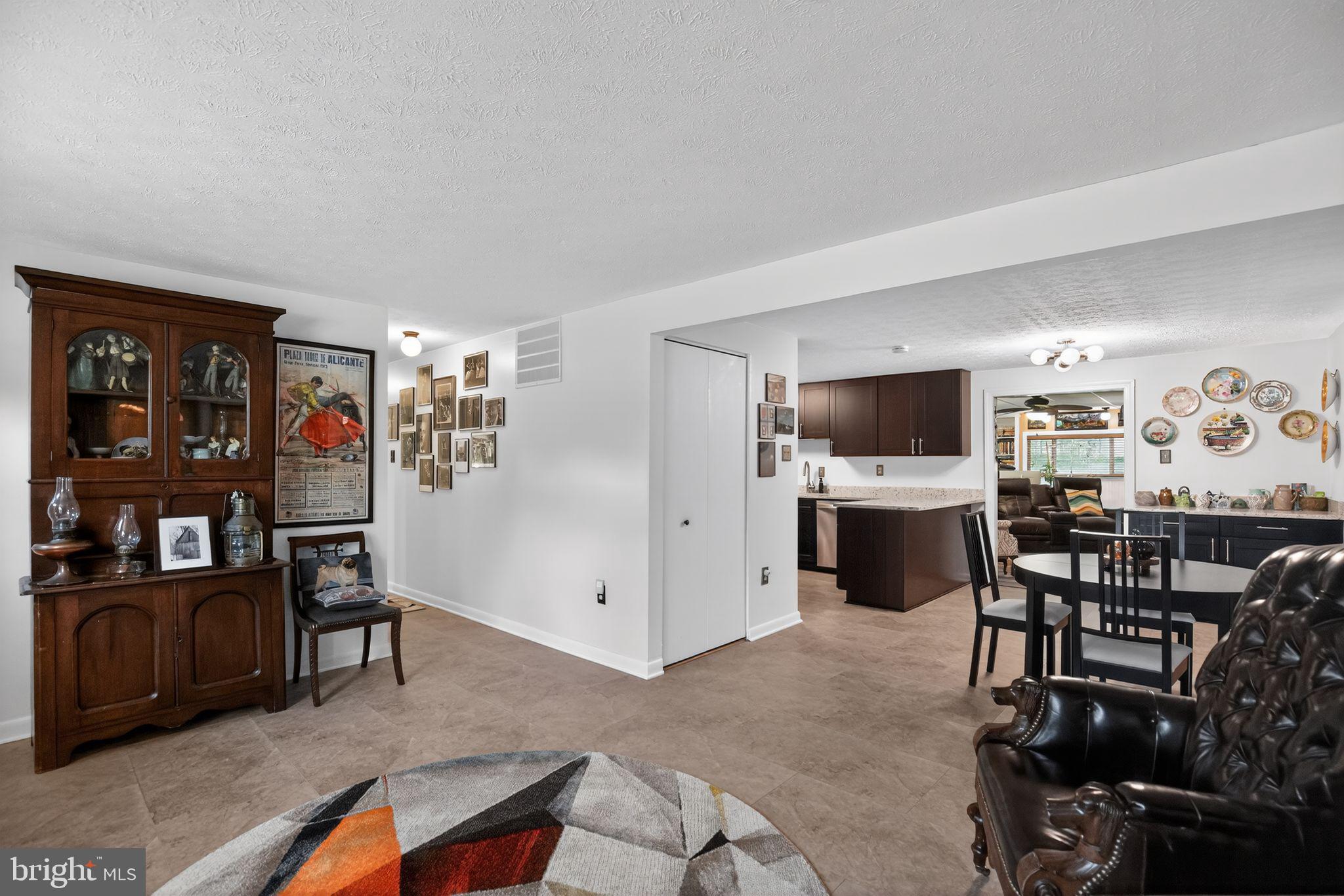 CLIFFTON ON THE POTOMAC - Residential