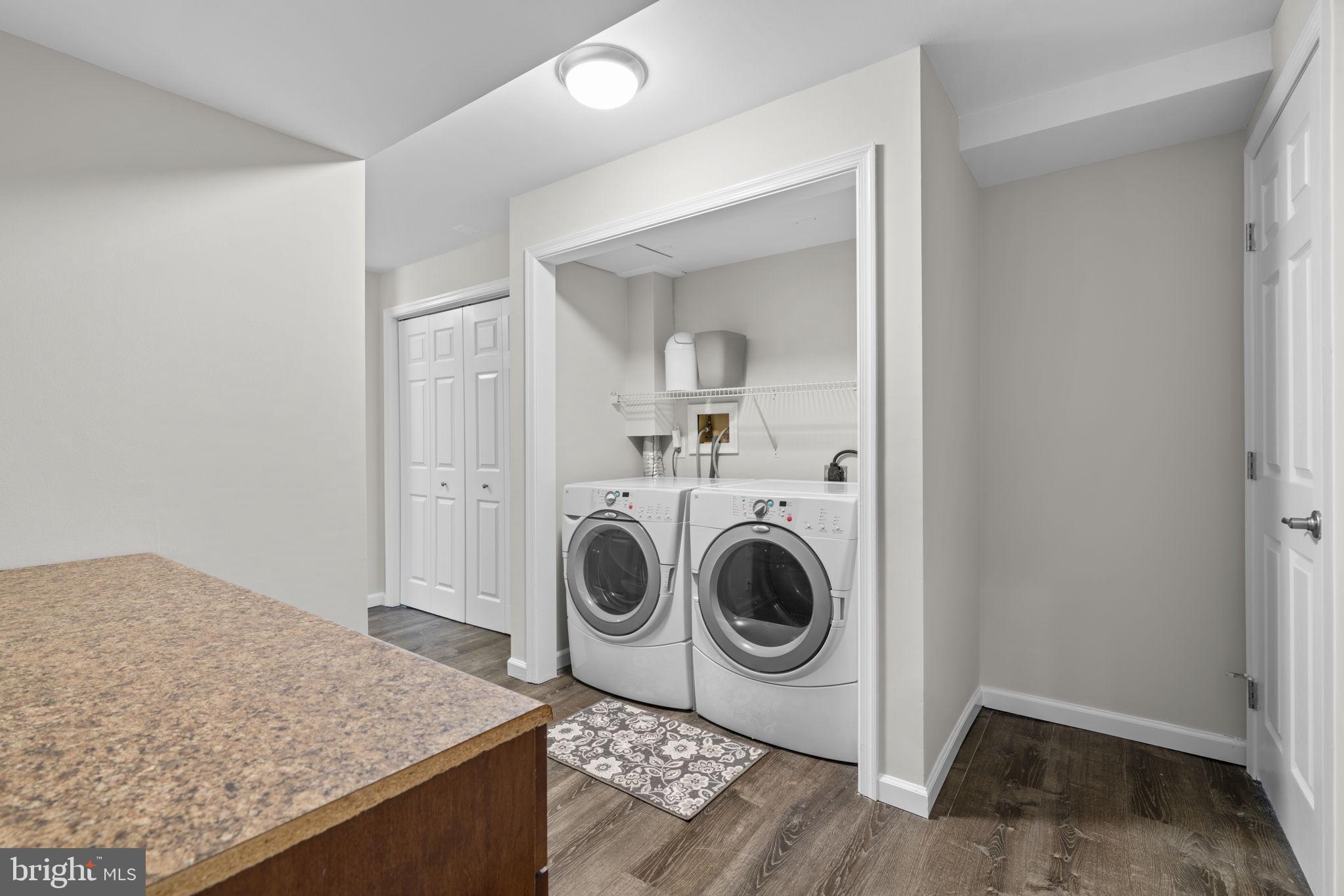 RIDGEFIELD - Residential