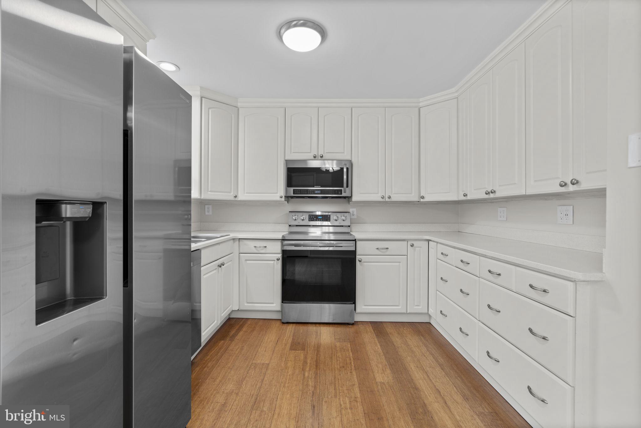 RIDGEFIELD - Residential