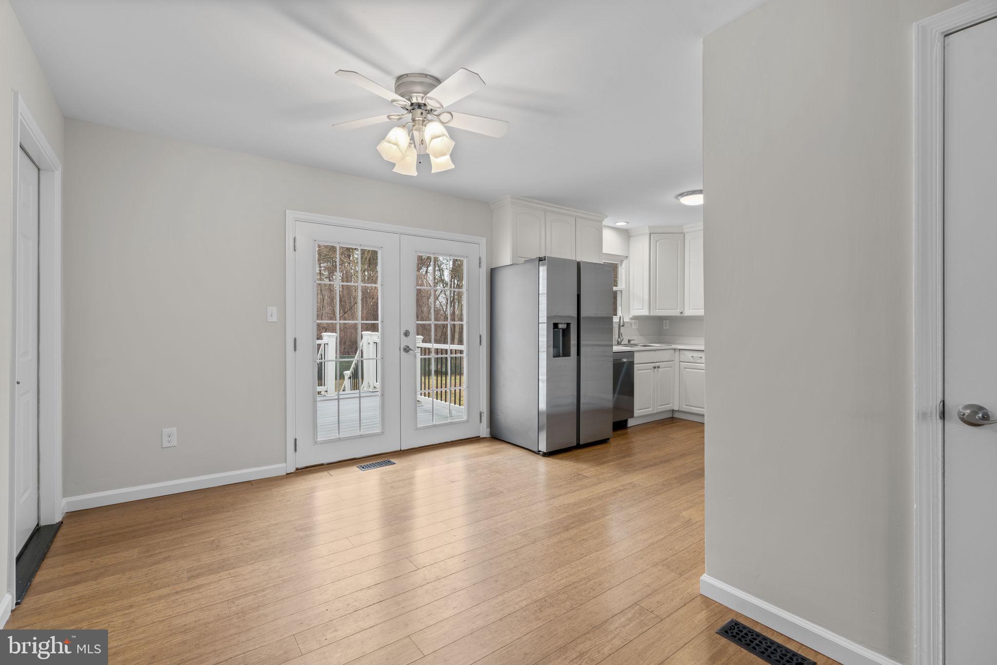 RIDGEFIELD - Residential