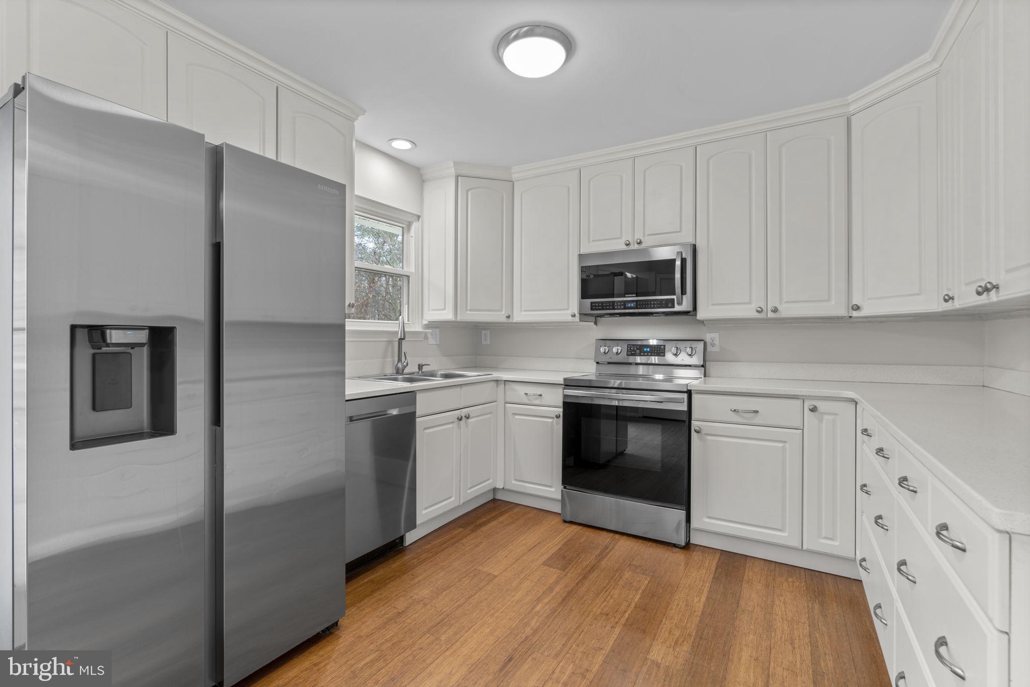 RIDGEFIELD - Residential