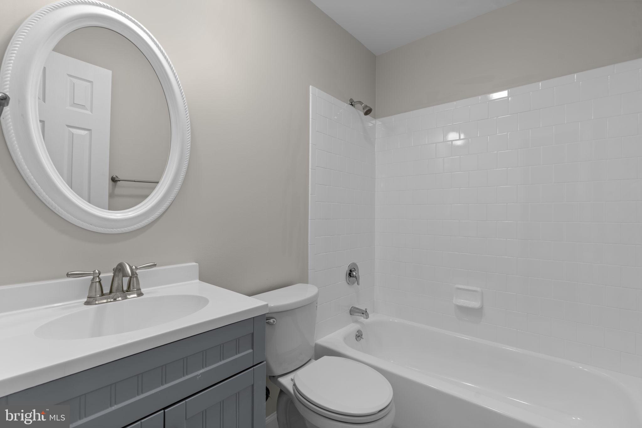 RIDGEFIELD - Residential