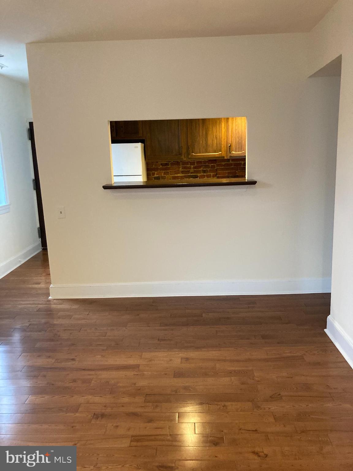 QUEEN VILLAGE - Residential Lease