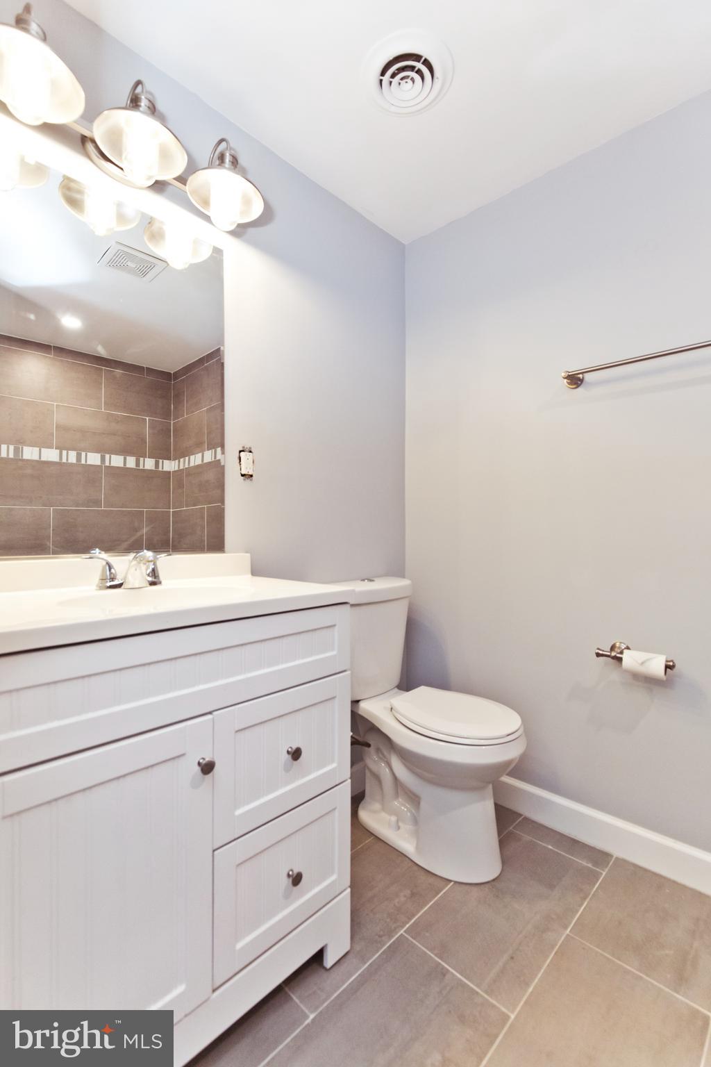 ROSE HILL FARMS - Residential