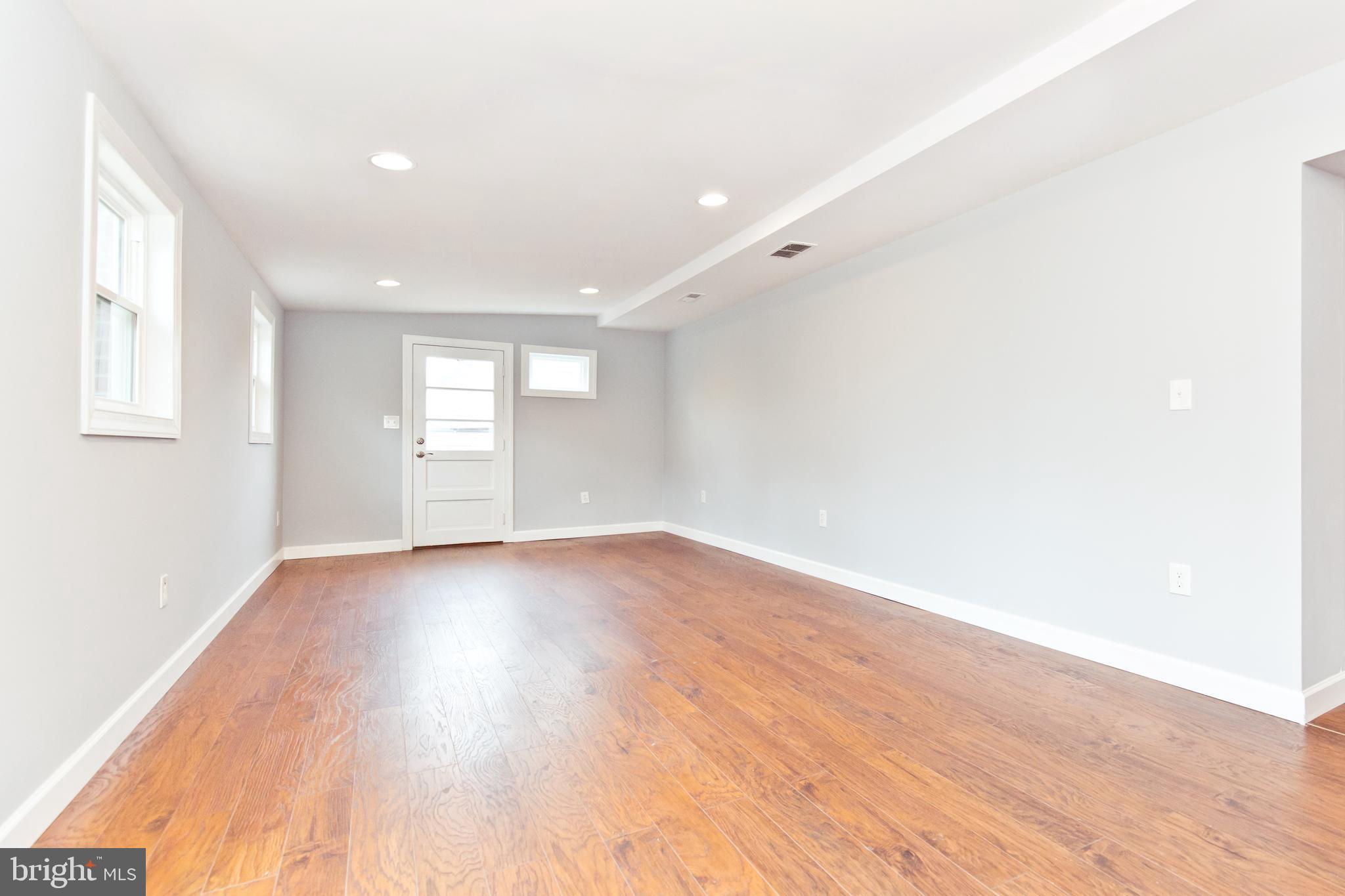 ROSE HILL FARMS - Residential