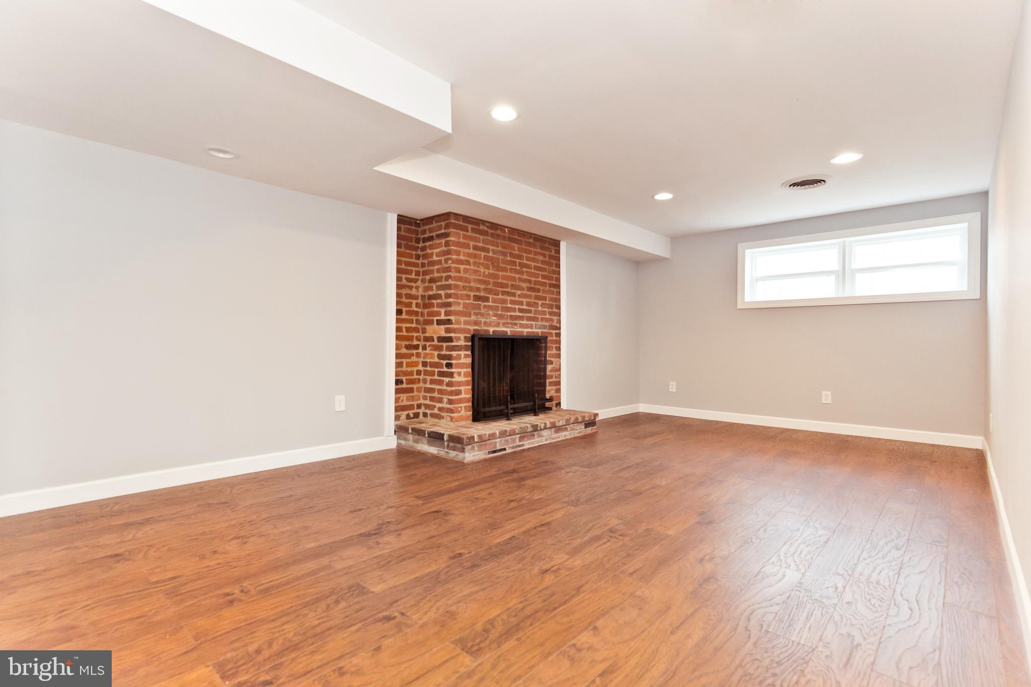 ROSE HILL FARMS - Residential