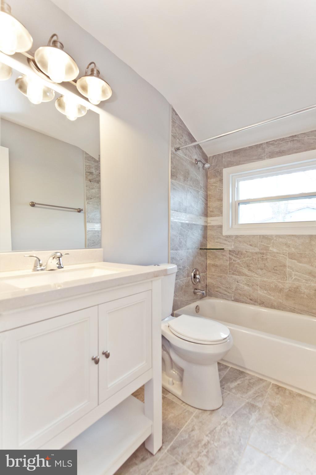 ROSE HILL FARMS - Residential