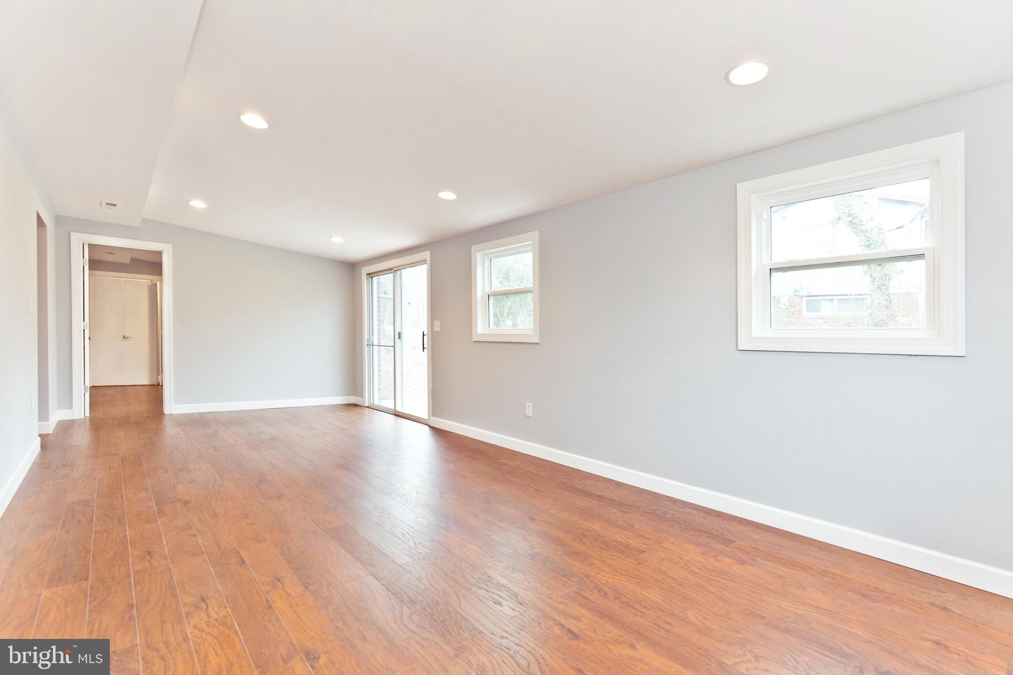 ROSE HILL FARMS - Residential