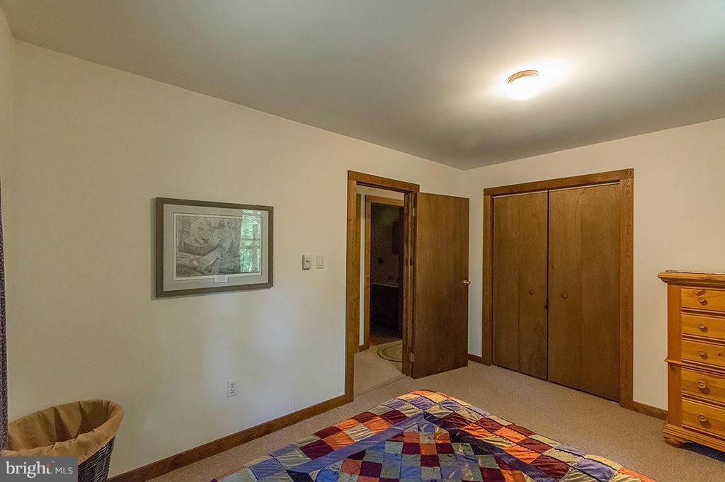 ROUSE MOUNTAIN - Residential