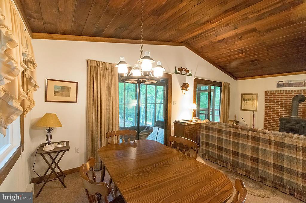 ROUSE MOUNTAIN - Residential