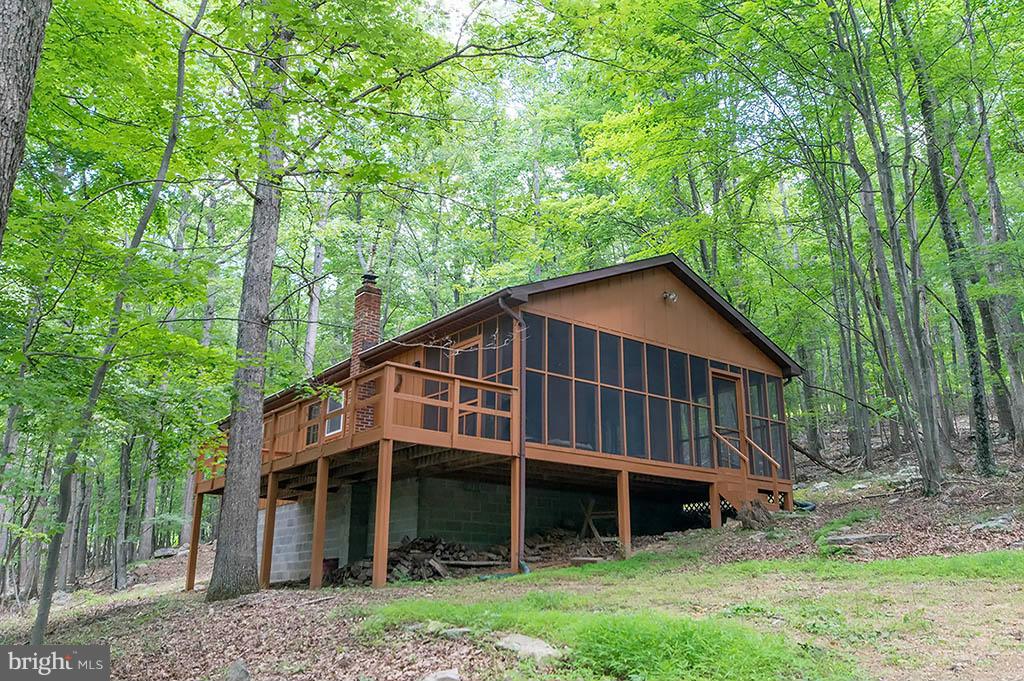 ROUSE MOUNTAIN - Residential