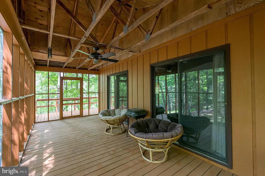 ROUSE MOUNTAIN - Residential