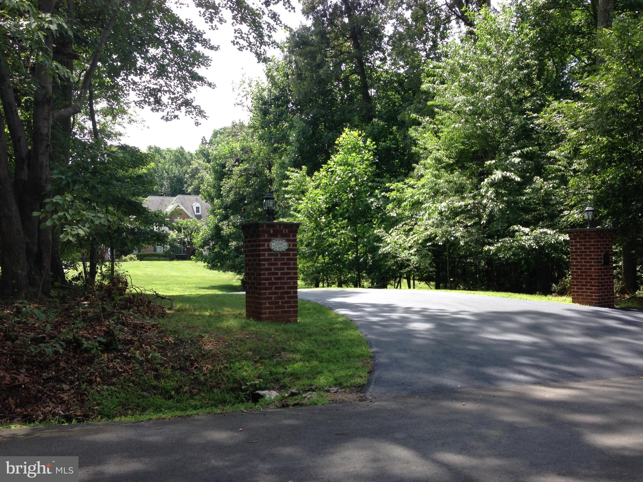 FAIRFAX FARMS - Residential