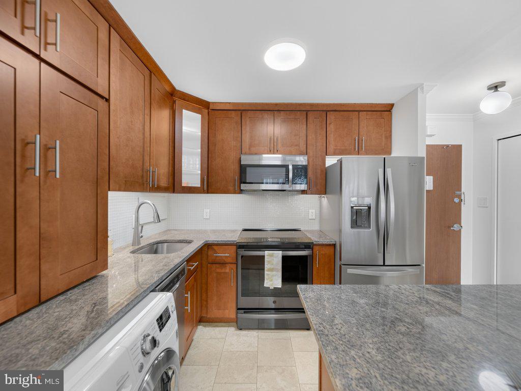 510 N STREET SW N422