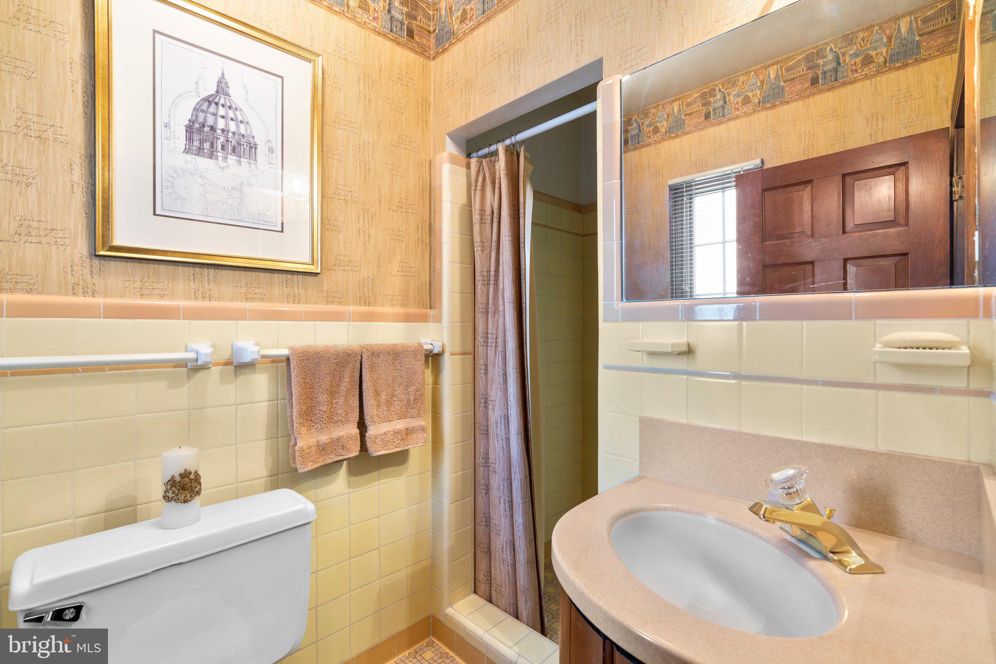 COLLEGE HEIGHTS - Residential