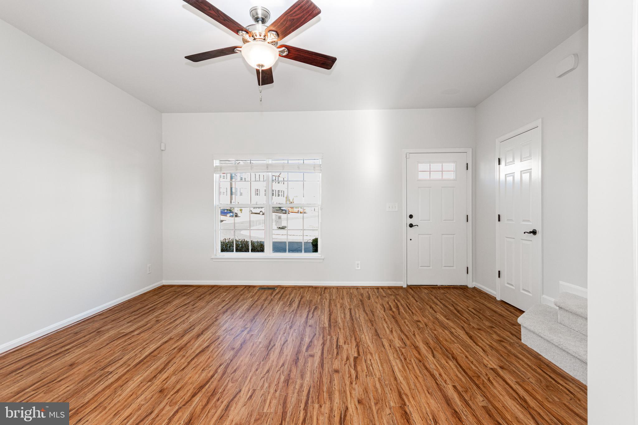 LAKESIDE - Residential