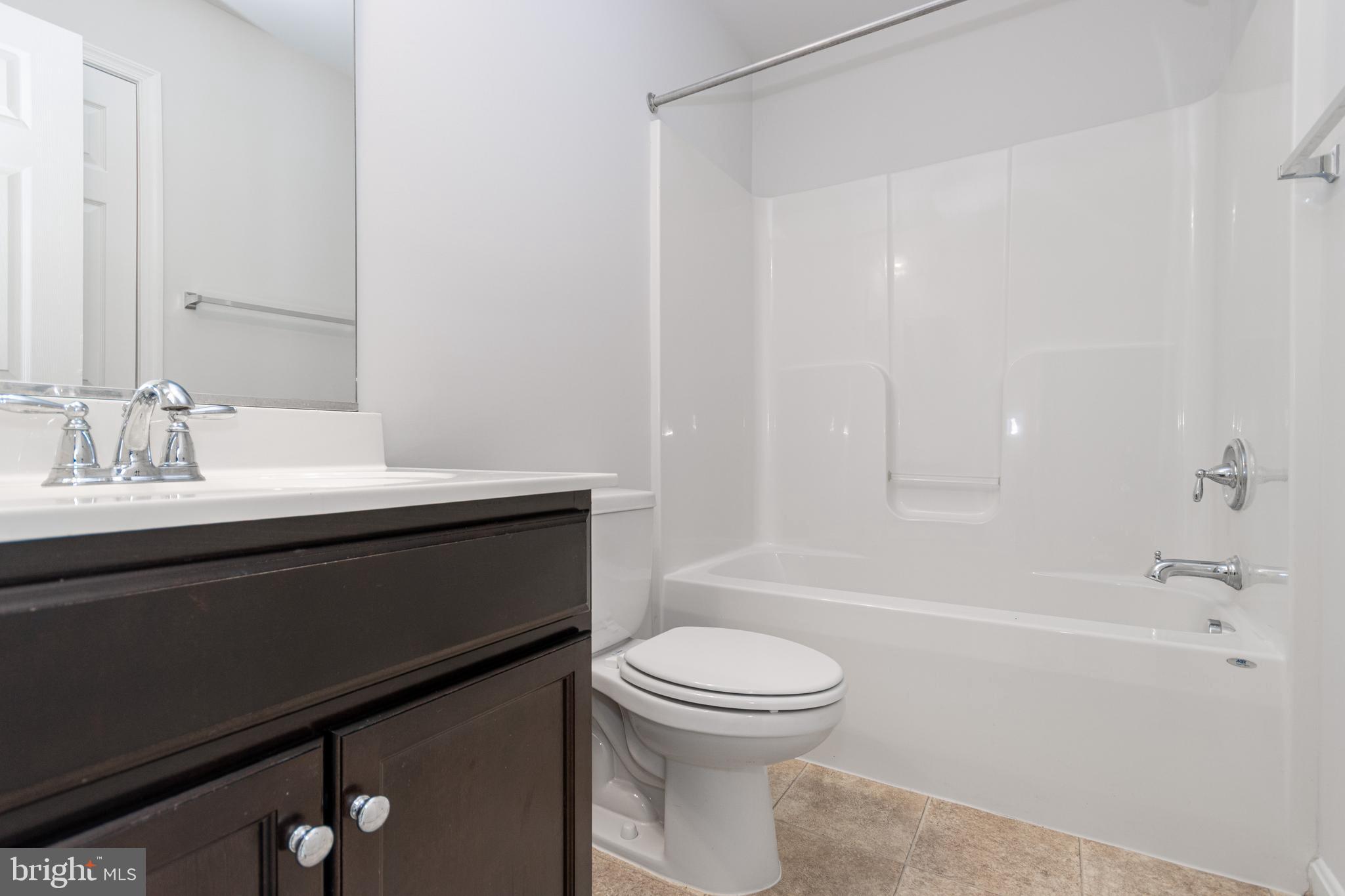 LAKESIDE - Residential