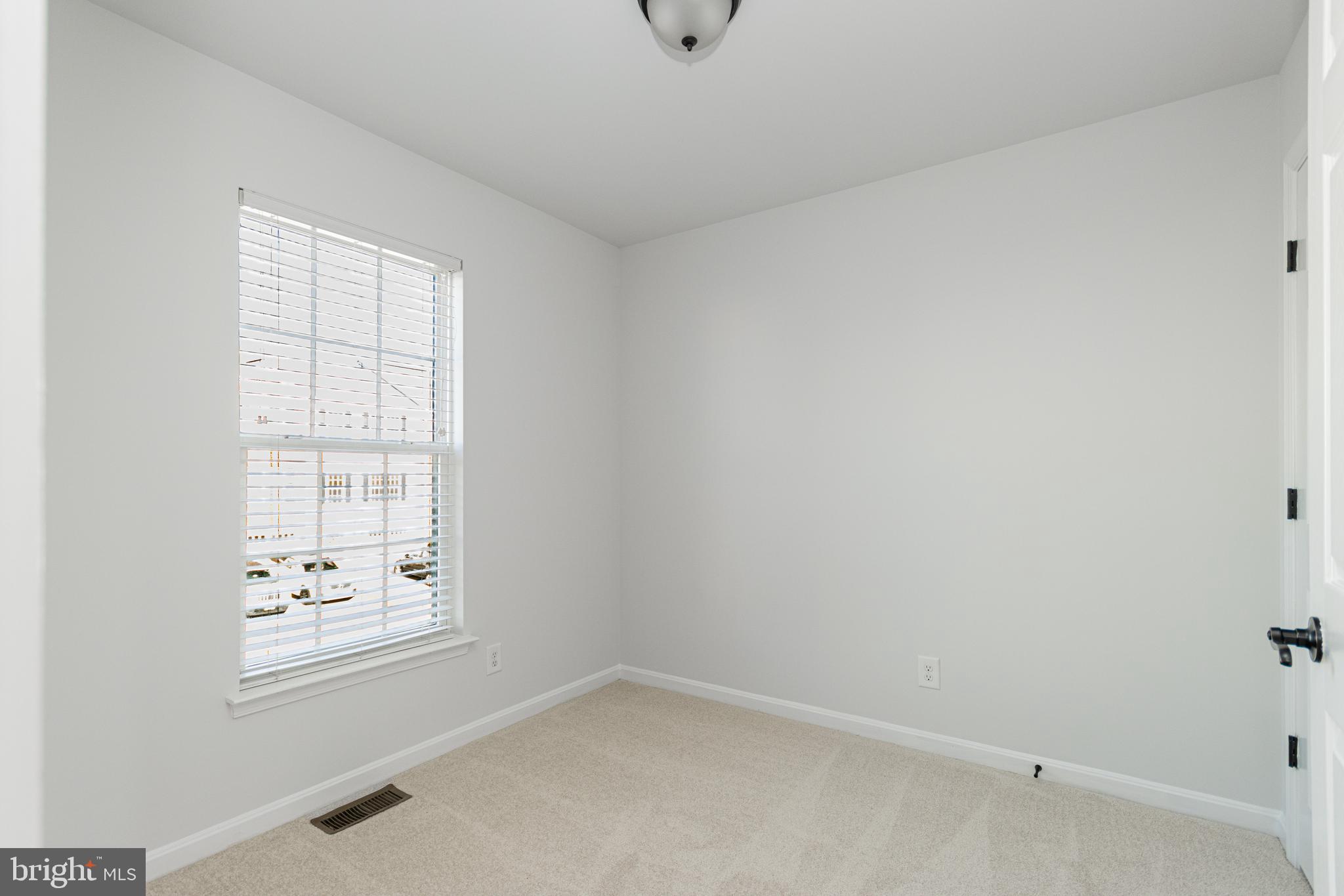 LAKESIDE - Residential